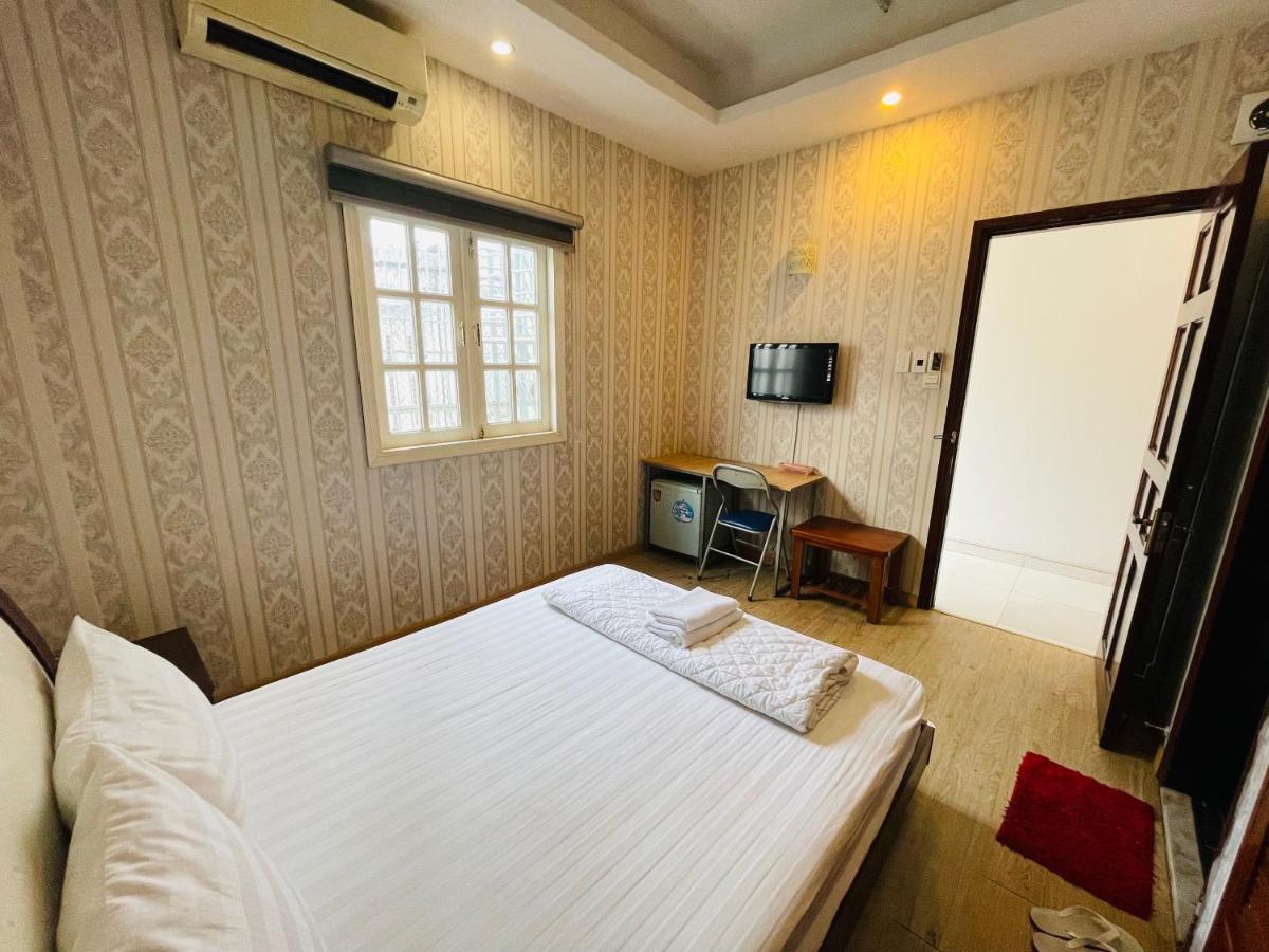 Hotel Quynh Anh โฮจิมินห์ซิตี้ ภายนอก รูปภาพ